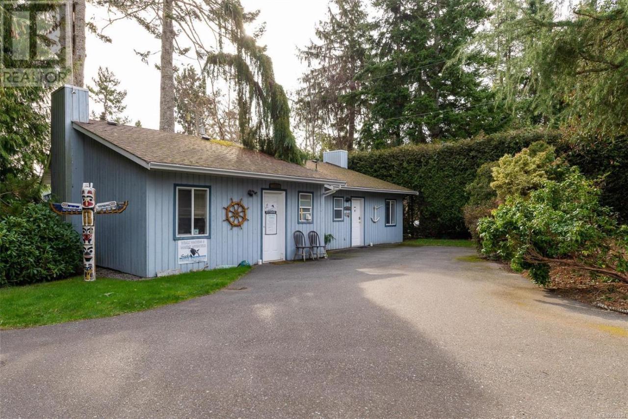 Salty Towers Ocean Front Cottages Sooke Exterior photo